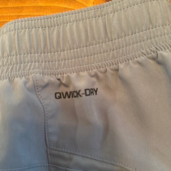 Gray Athletic Shorts with Elastic Waistband and Performance Fabric - Picture 3 of 13